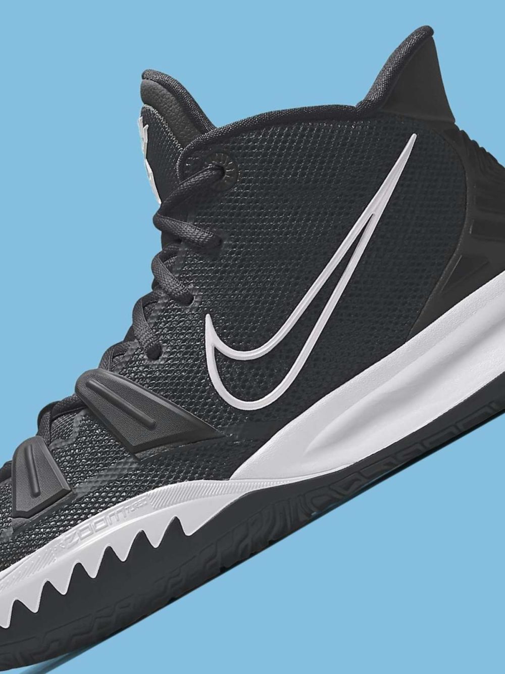 Basketball sneakers - Image 2