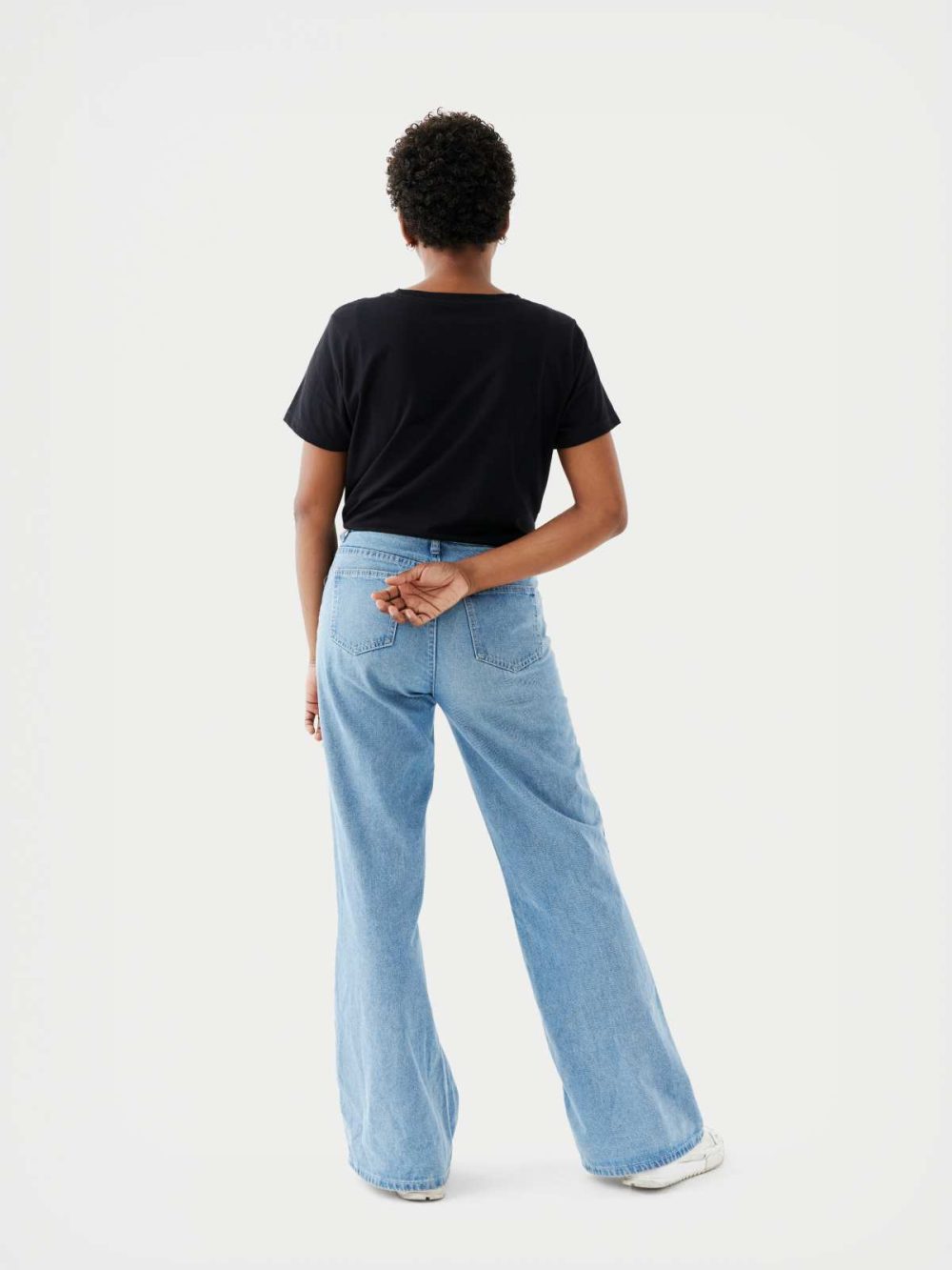 Straight leg jeans - Image 2